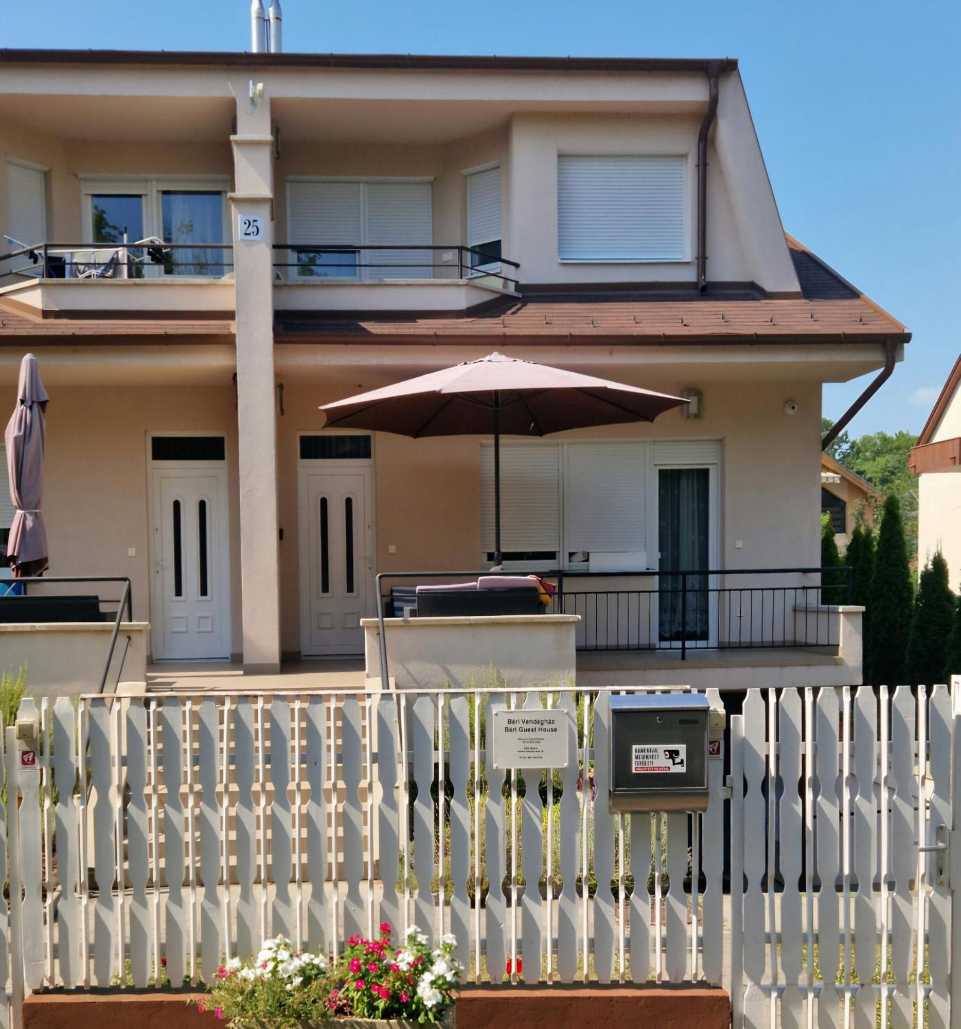 Beri Apartman Сиофок Екстериор снимка